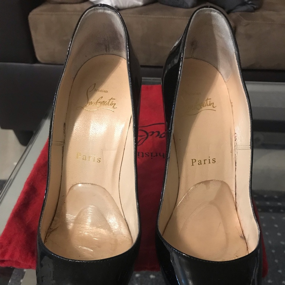 Christian Louboutin So Kate Size  7US (37EU)
